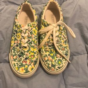 Girls old navy sneakers